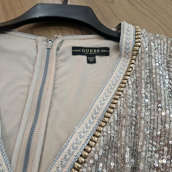 NWT Guess Sequined Cocktail Party Dress Silver/Gold Women's XS Lined, V-Neck! - Picture 3 of 16
